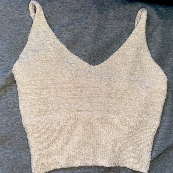 Cream Spaghetti Croptop - Picture 2 of 3